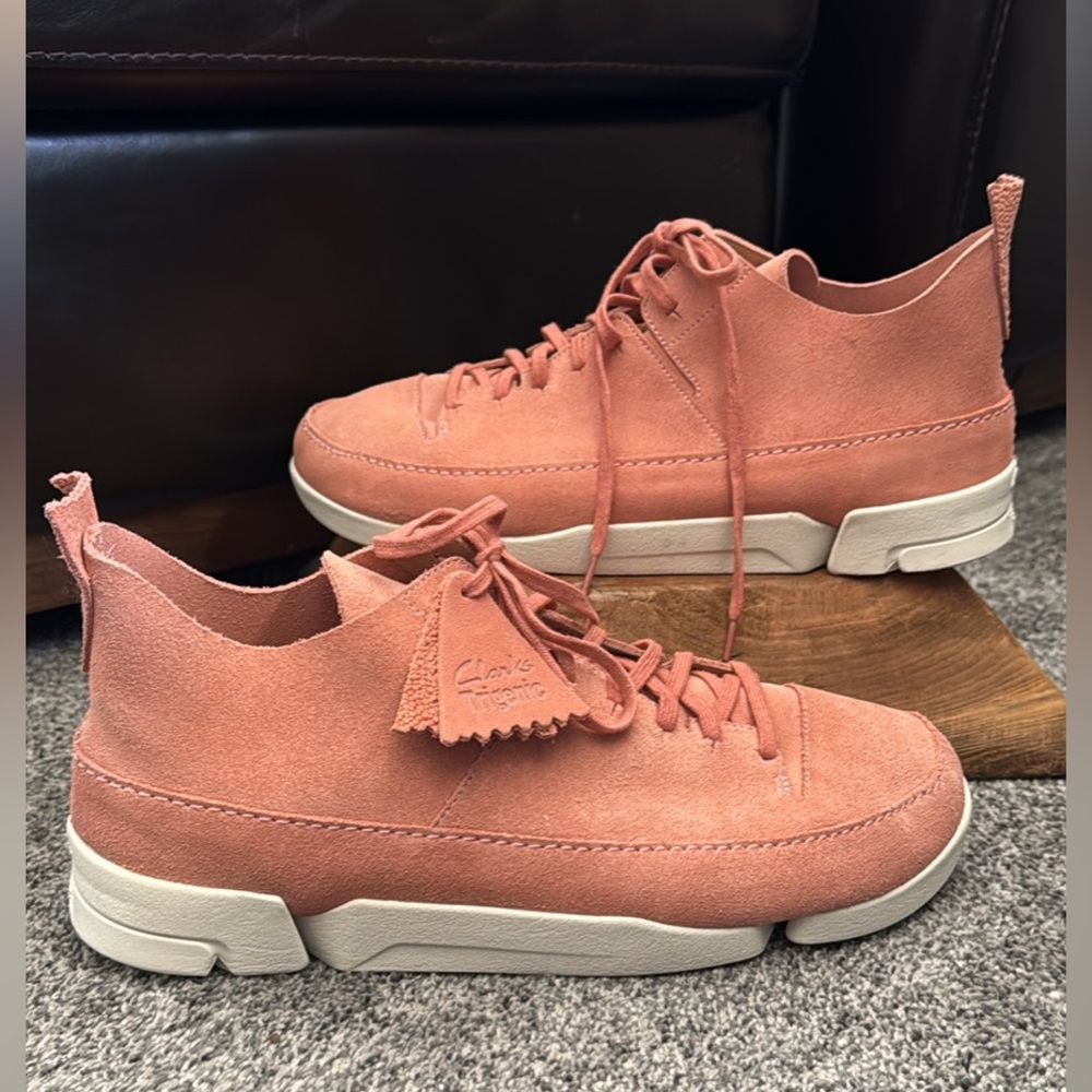 Clarks Trigenic Concepts Men’s Size 11 Pink Suede Shoes